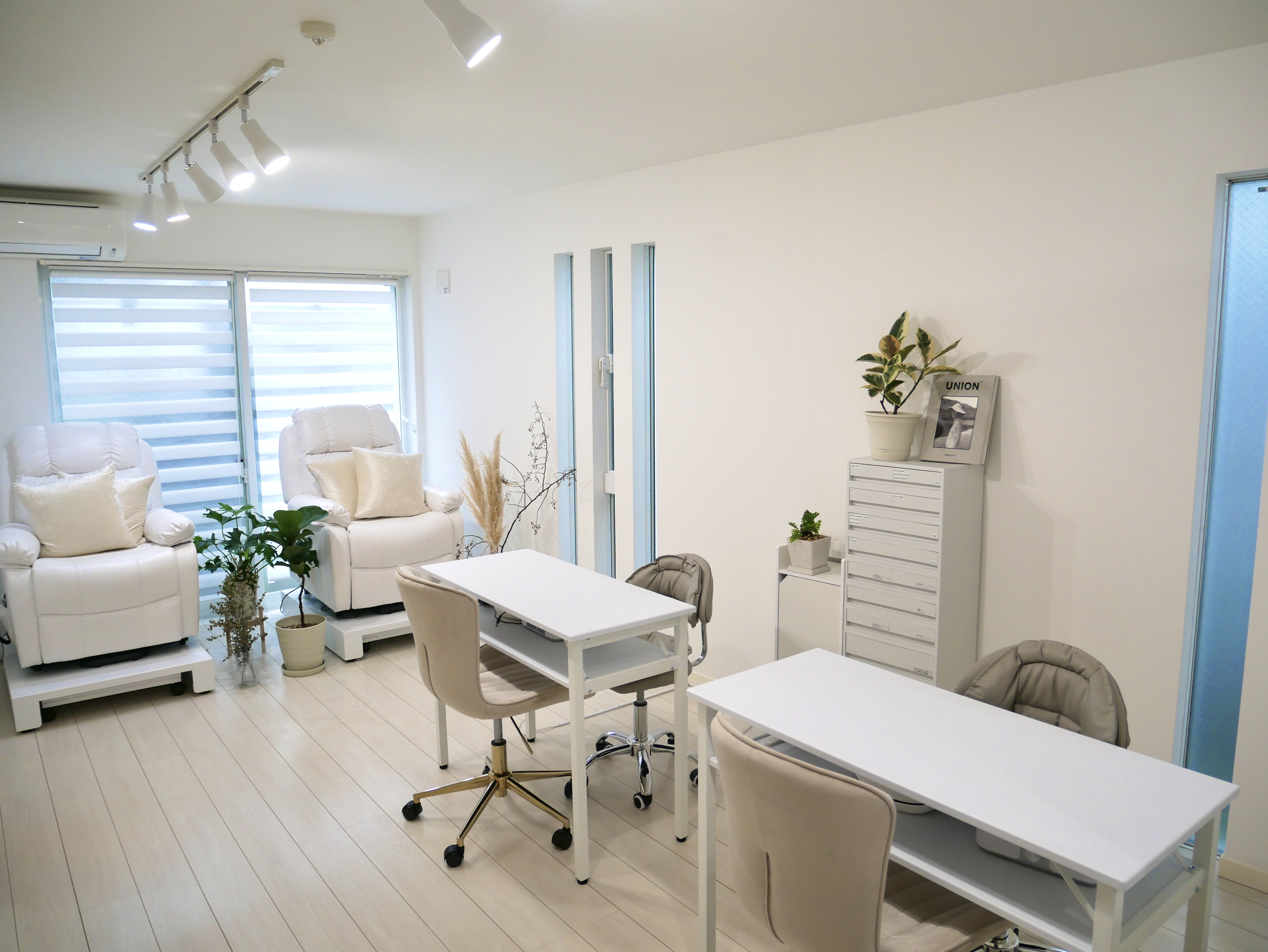 L'eclaireur Tokyo salon interior